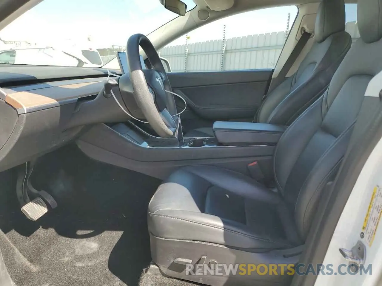 7 Photograph of a damaged car 5YJYGDEE6LF018602 TESLA MODEL Y 2020