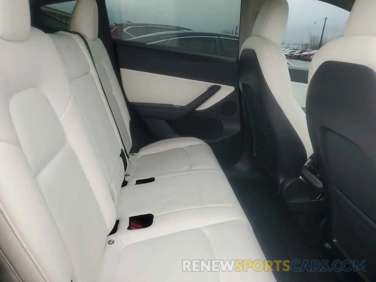 10 Photograph of a damaged car 5YJYGDEE6LF021273 TESLA MODEL Y 2020