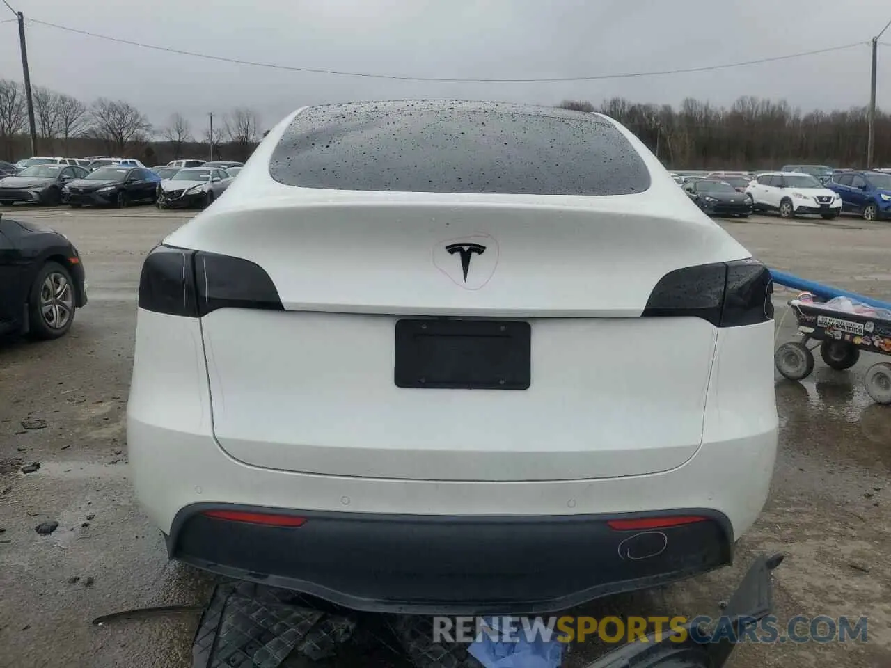 6 Photograph of a damaged car 5YJYGDEE6LF021273 TESLA MODEL Y 2020