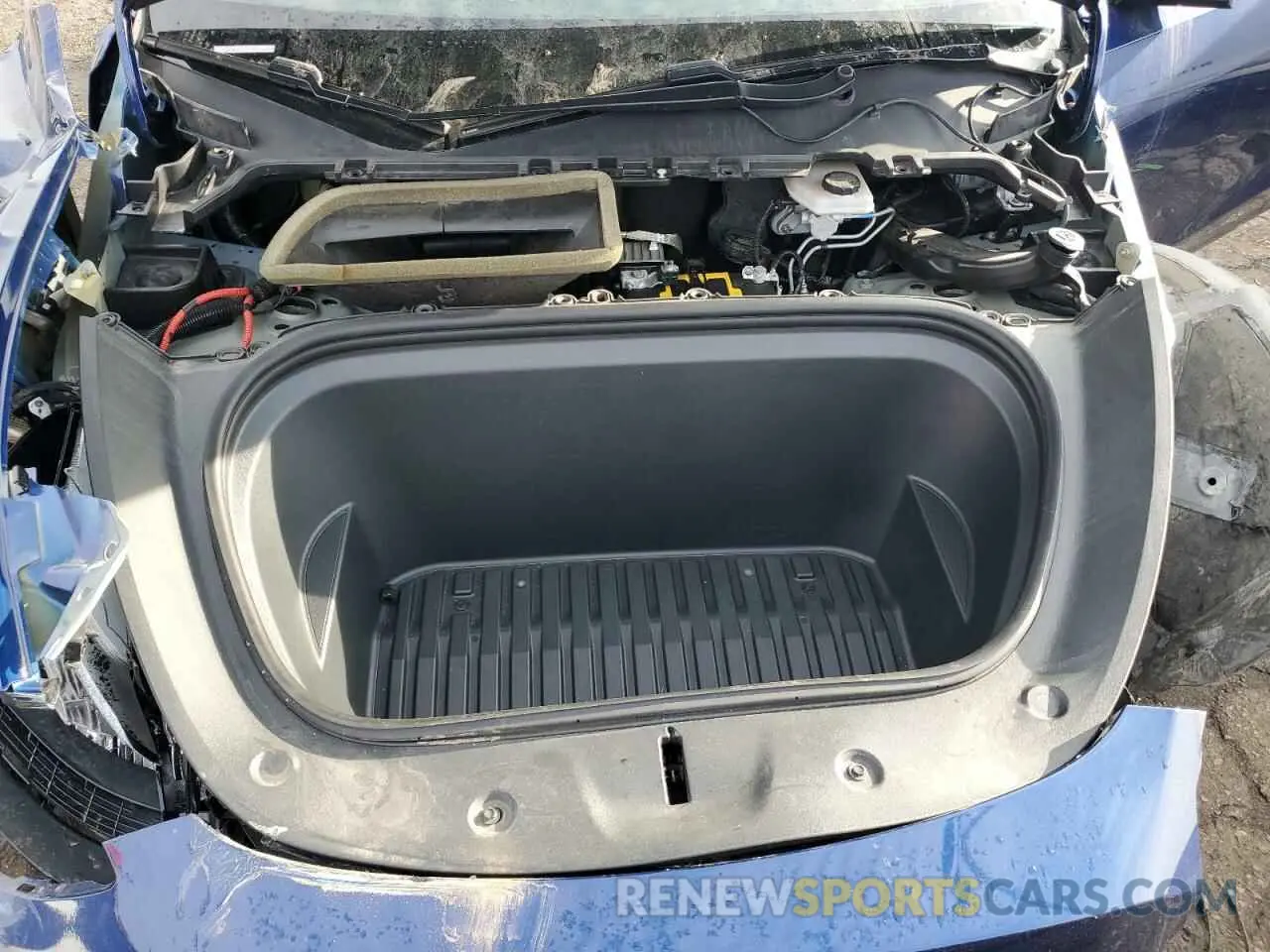 13 Photograph of a damaged car 5YJYGDEE6LF024397 TESLA MODEL Y 2020
