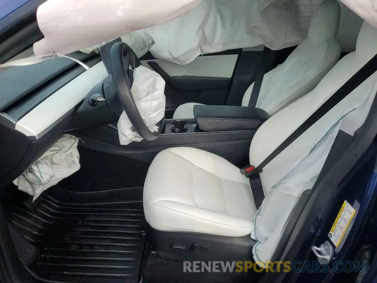 7 Photograph of a damaged car 5YJYGDEE6LF024397 TESLA MODEL Y 2020