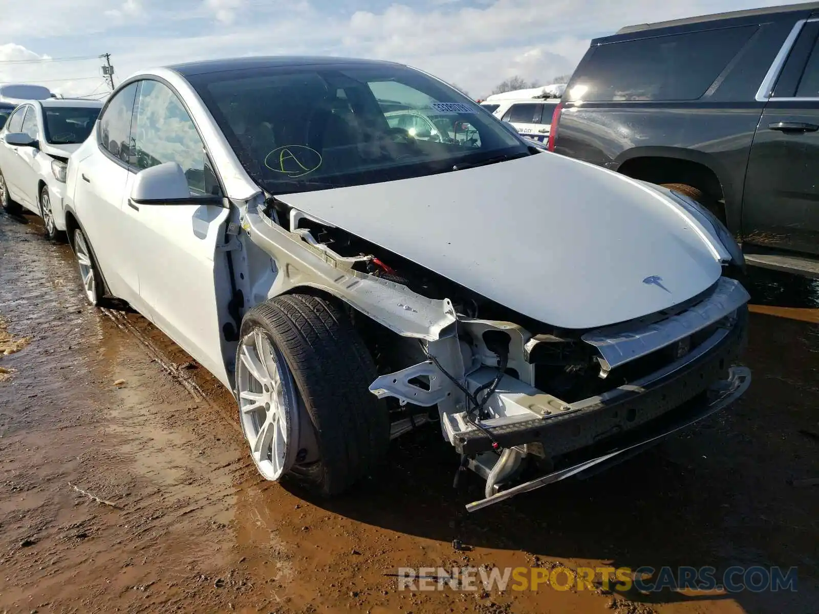 1 Photograph of a damaged car 5YJYGDEE6LF026795 TESLA MODEL Y 2020