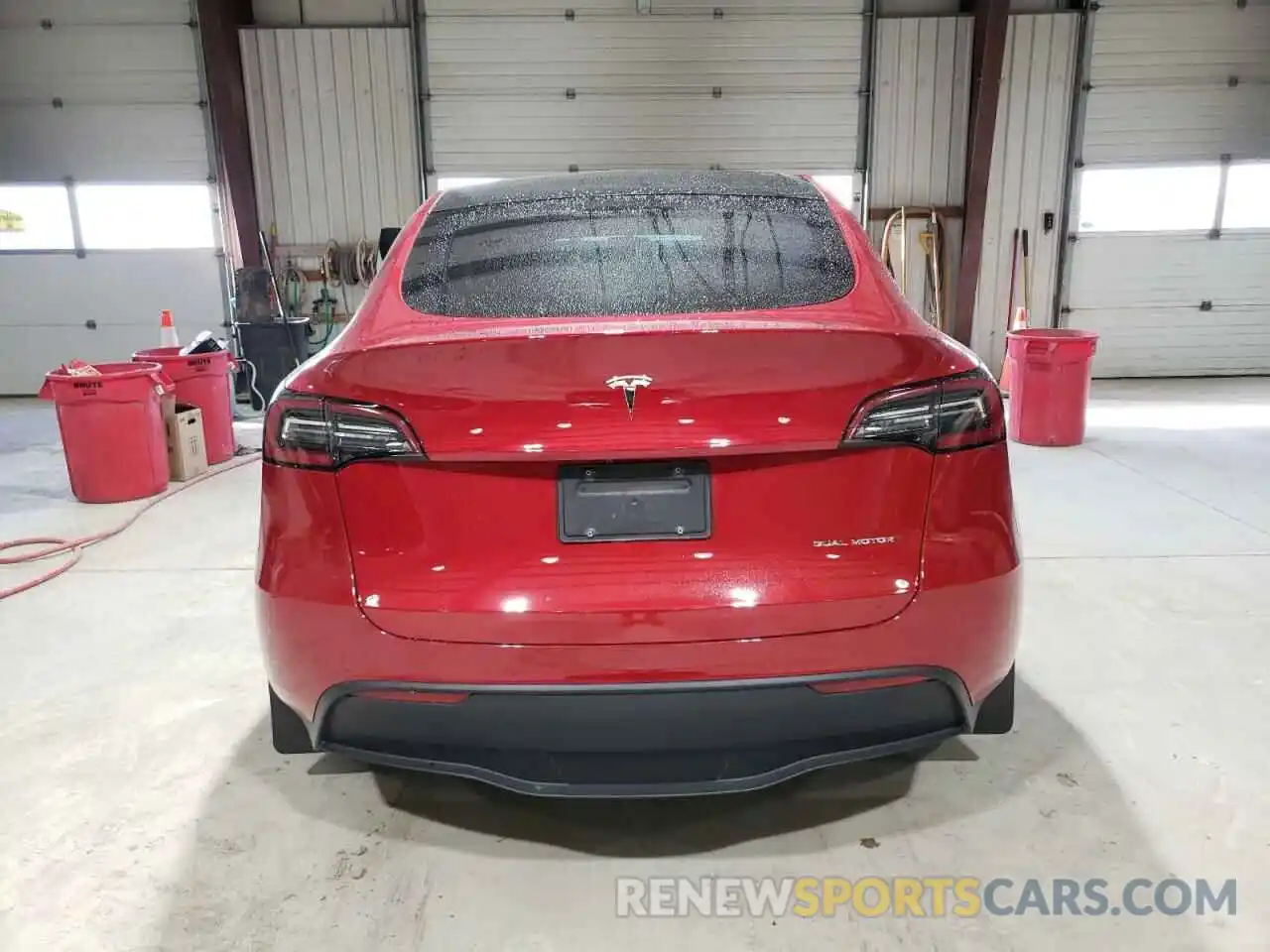 6 Photograph of a damaged car 5YJYGDEE6LF031043 TESLA MODEL Y 2020