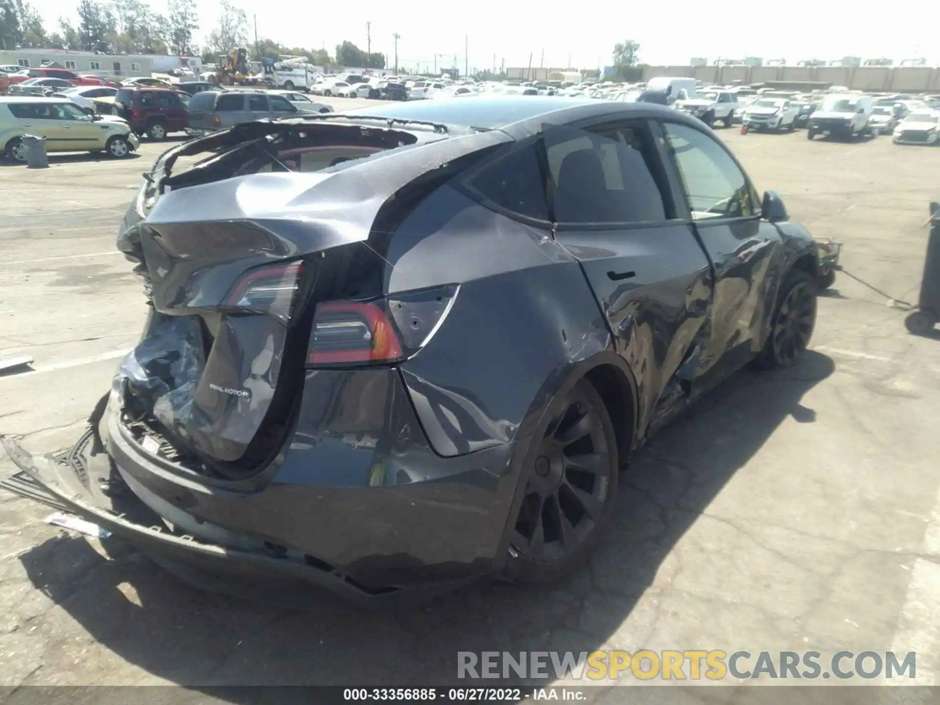 4 Photograph of a damaged car 5YJYGDEE6LF038042 TESLA MODEL Y 2020