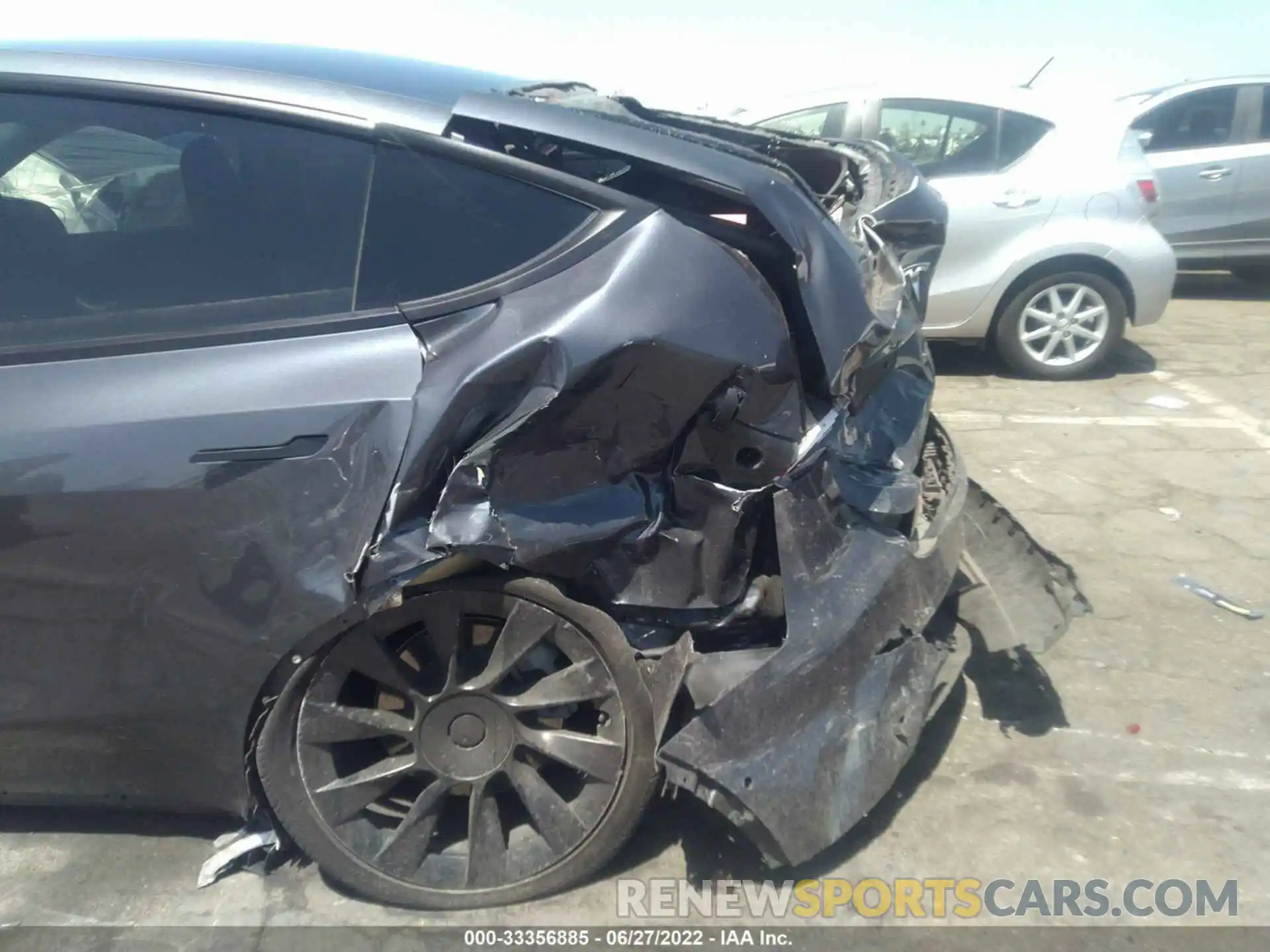 6 Photograph of a damaged car 5YJYGDEE6LF038042 TESLA MODEL Y 2020