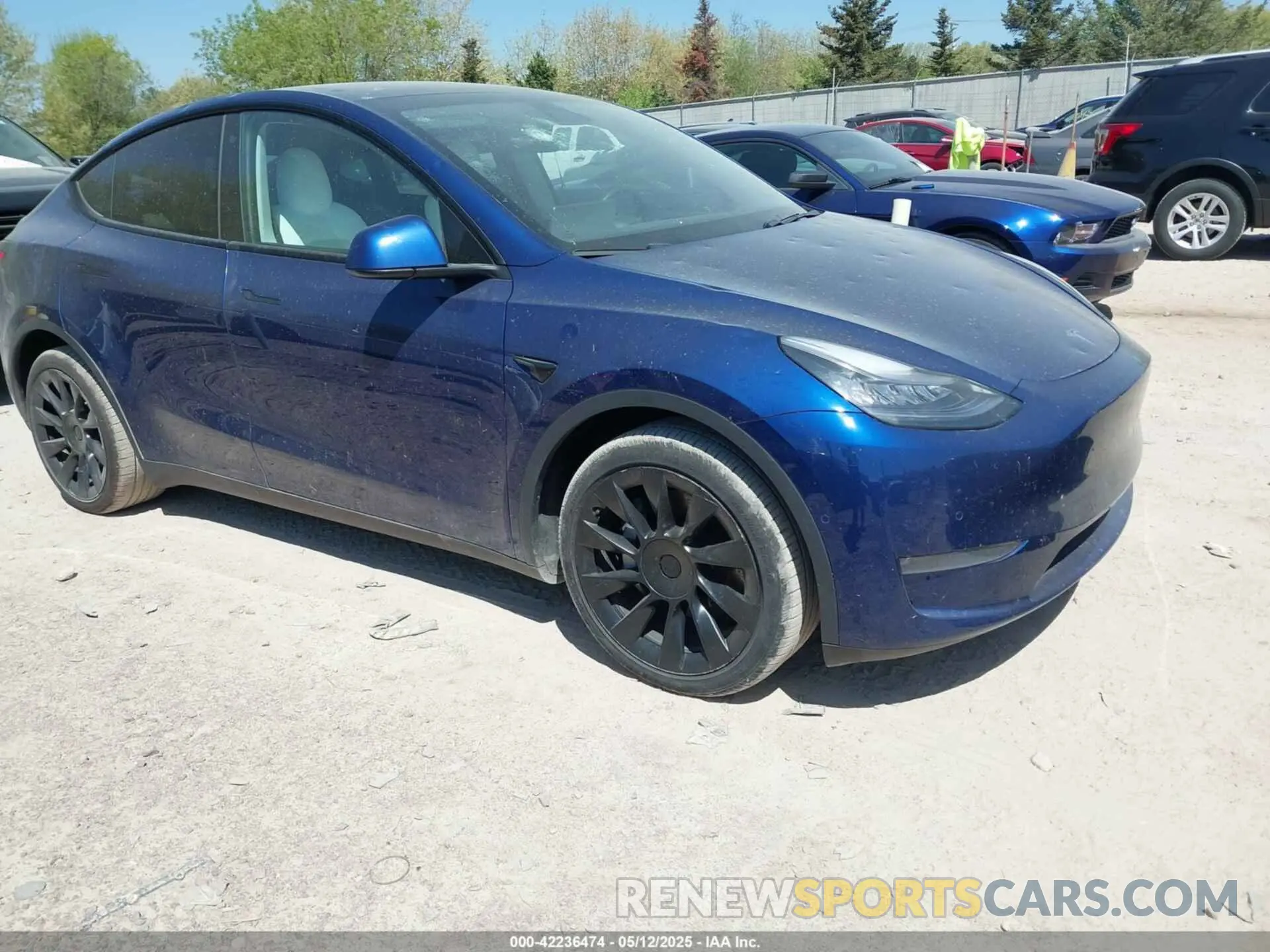 1 Photograph of a damaged car 5YJYGDEE6LF040955 TESLA MODEL Y 2020