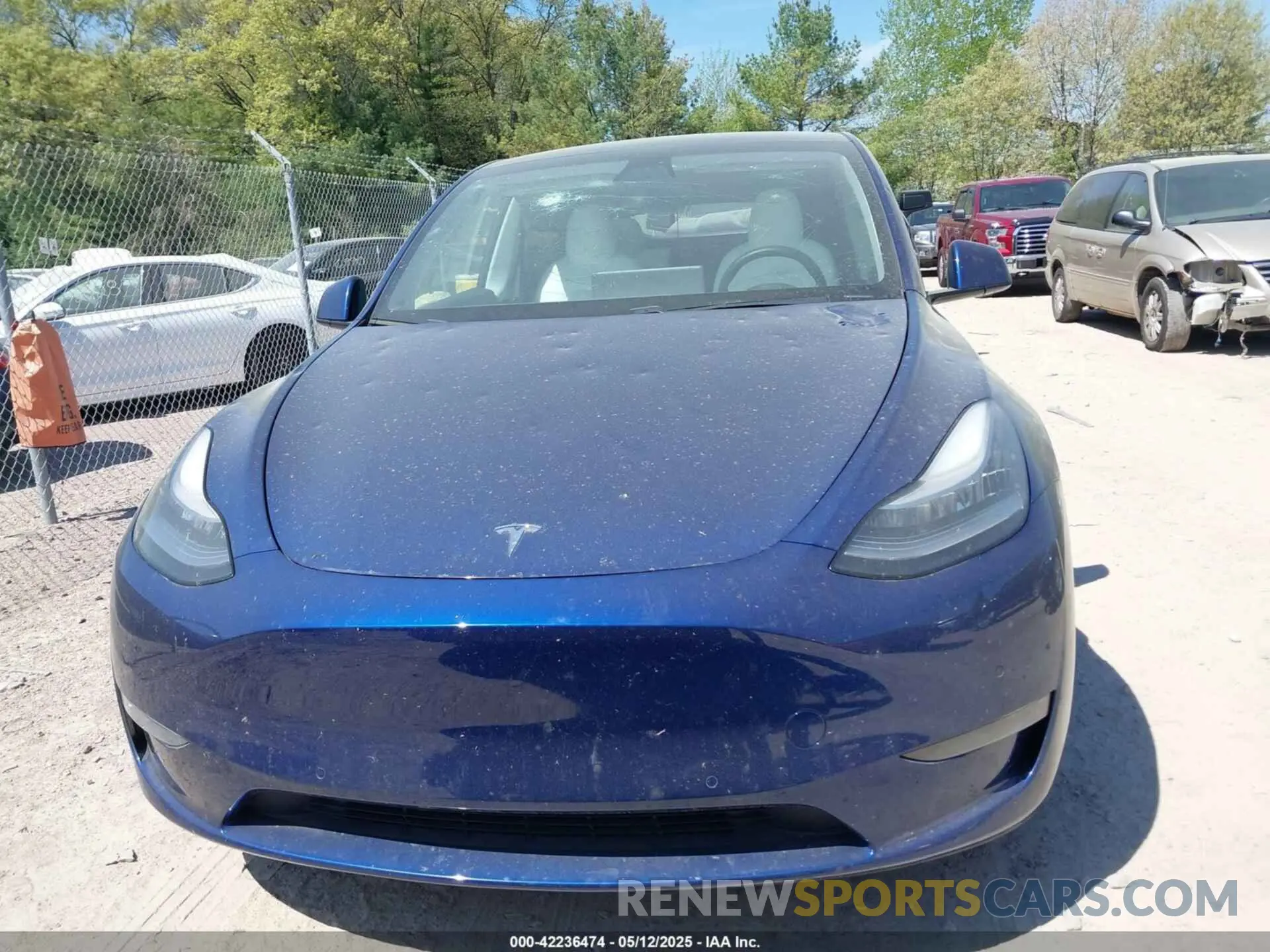 12 Photograph of a damaged car 5YJYGDEE6LF040955 TESLA MODEL Y 2020