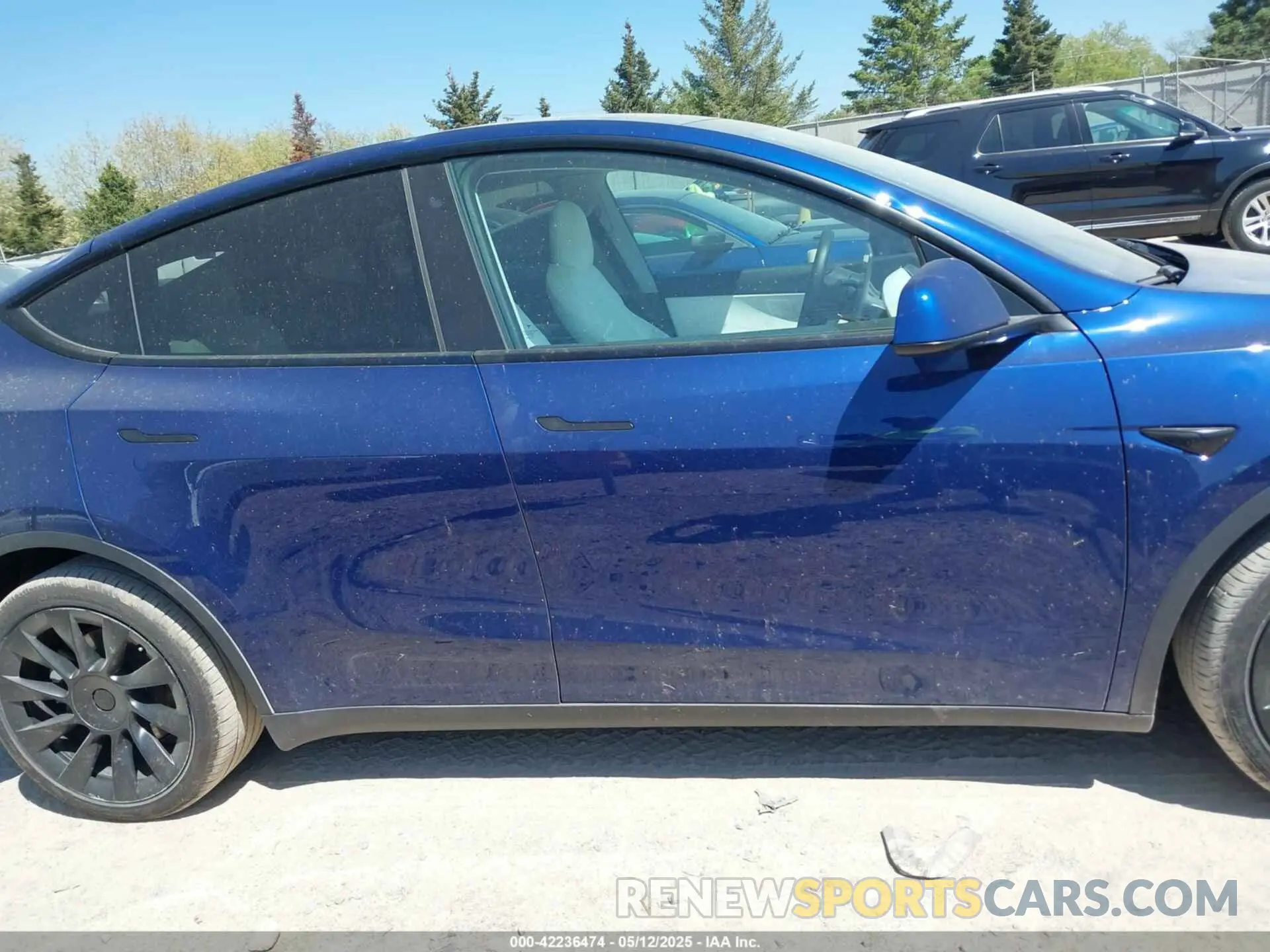 13 Photograph of a damaged car 5YJYGDEE6LF040955 TESLA MODEL Y 2020