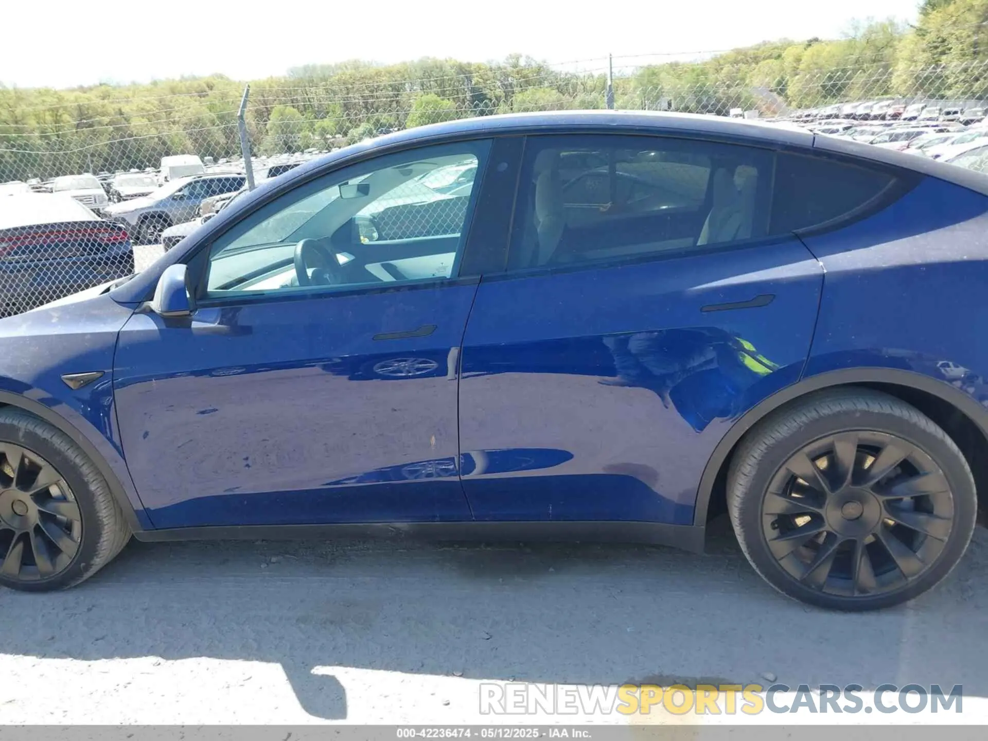 14 Photograph of a damaged car 5YJYGDEE6LF040955 TESLA MODEL Y 2020