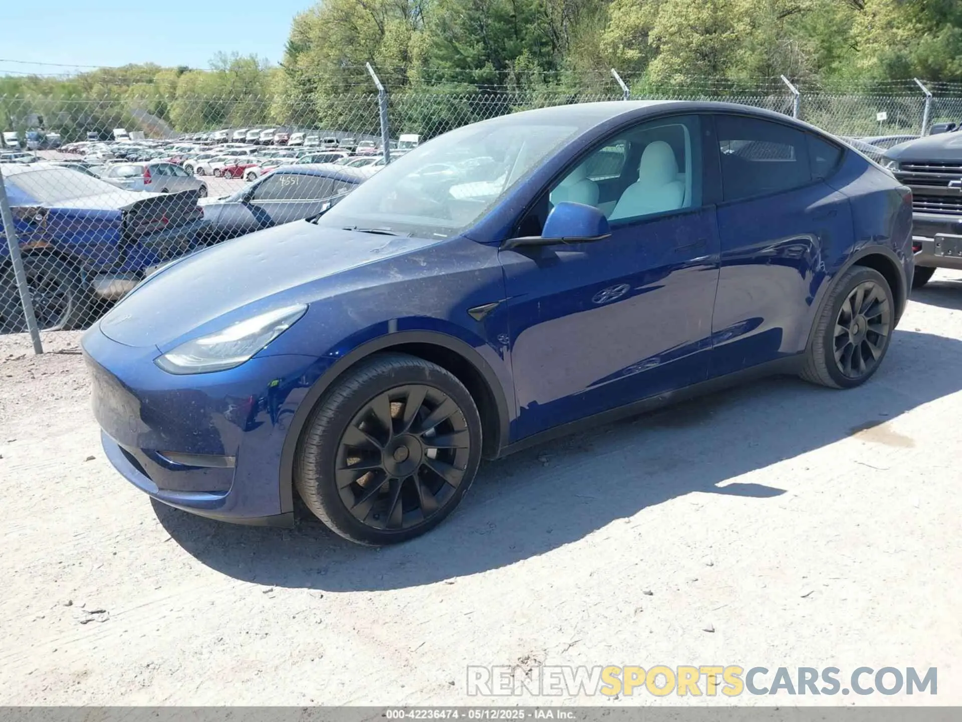 2 Photograph of a damaged car 5YJYGDEE6LF040955 TESLA MODEL Y 2020
