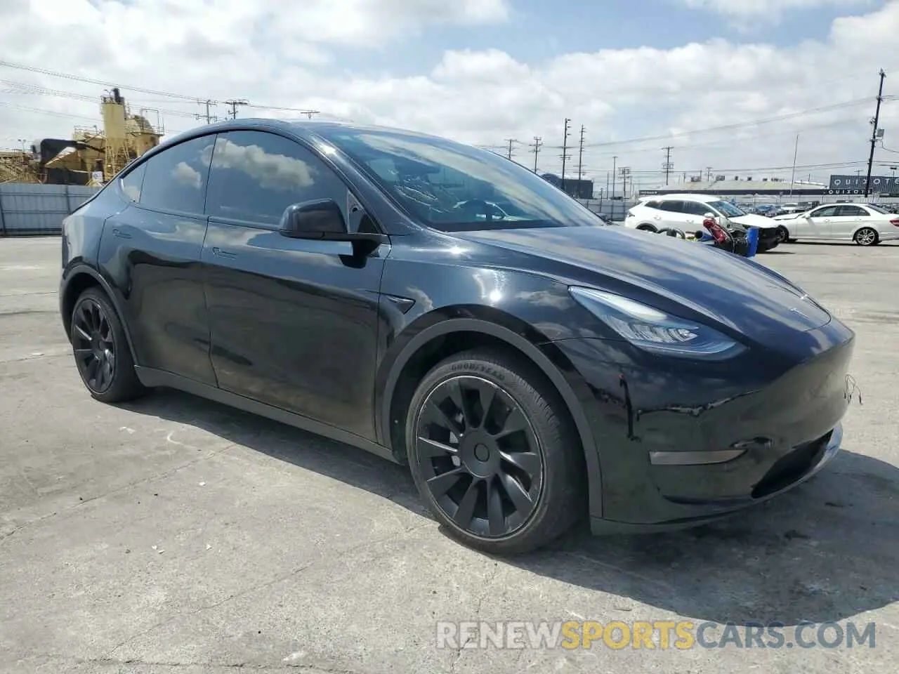 4 Photograph of a damaged car 5YJYGDEE6LF051549 TESLA MODEL Y 2020
