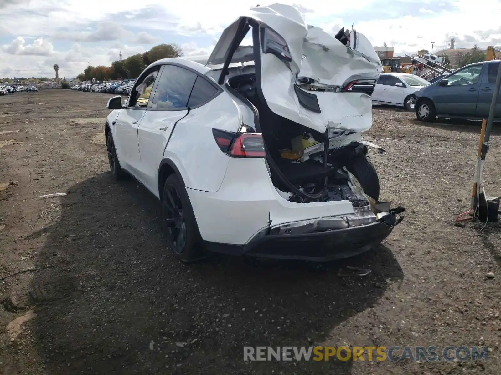 3 Photograph of a damaged car 5YJYGDEE6LF056749 TESLA MODEL Y 2020