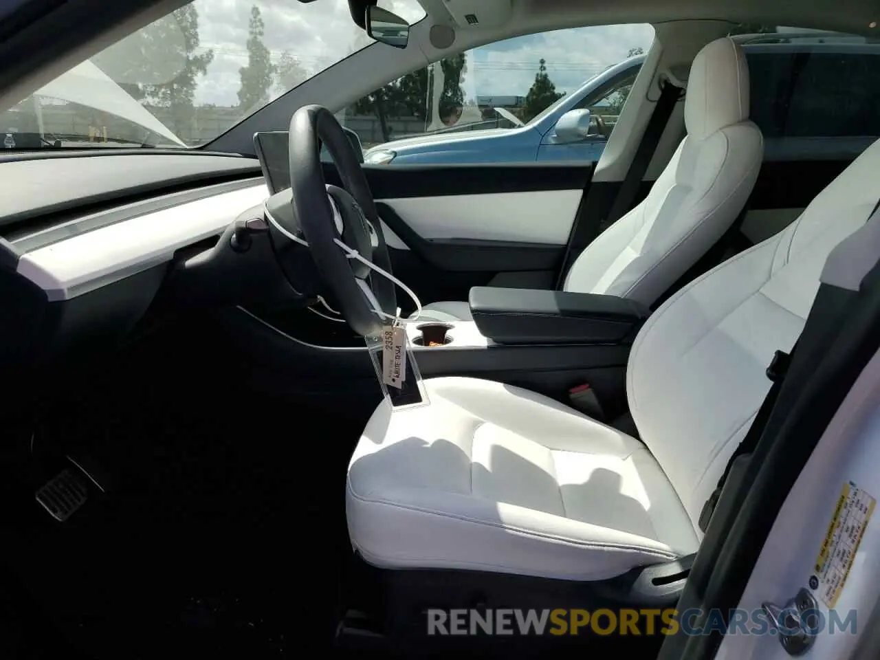 7 Photograph of a damaged car 5YJYGDEE6LF059019 TESLA MODEL Y 2020