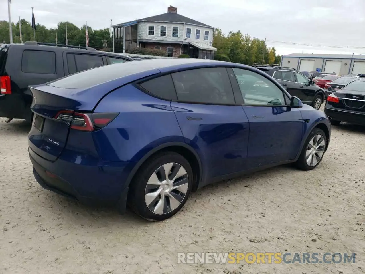 3 Photograph of a damaged car 5YJYGDEE7LF006488 TESLA MODEL Y 2020