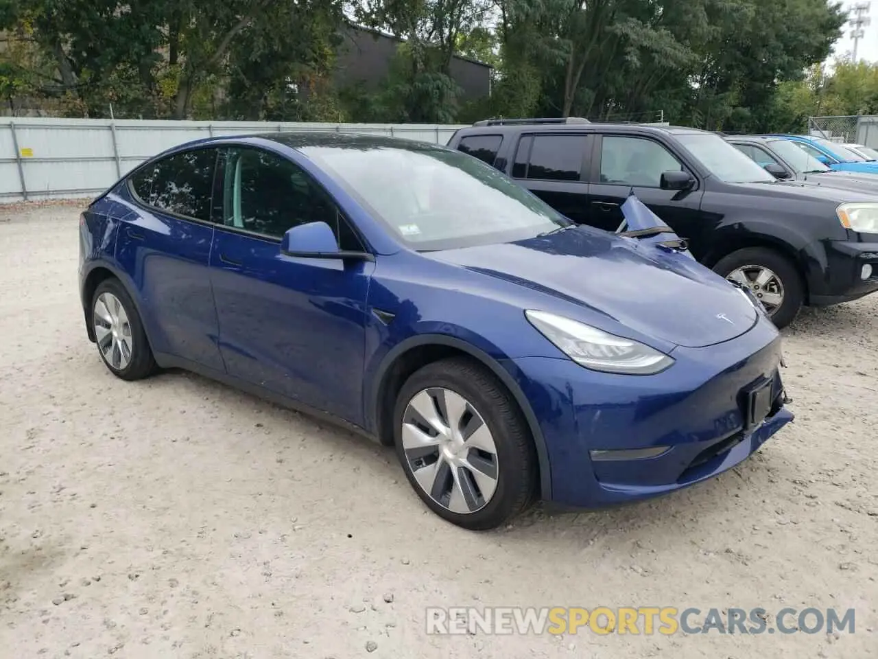 4 Photograph of a damaged car 5YJYGDEE7LF006488 TESLA MODEL Y 2020