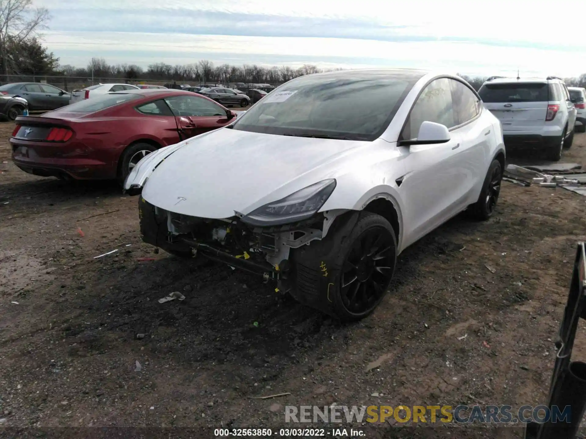 2 Photograph of a damaged car 5YJYGDEE7LF008645 TESLA MODEL Y 2020