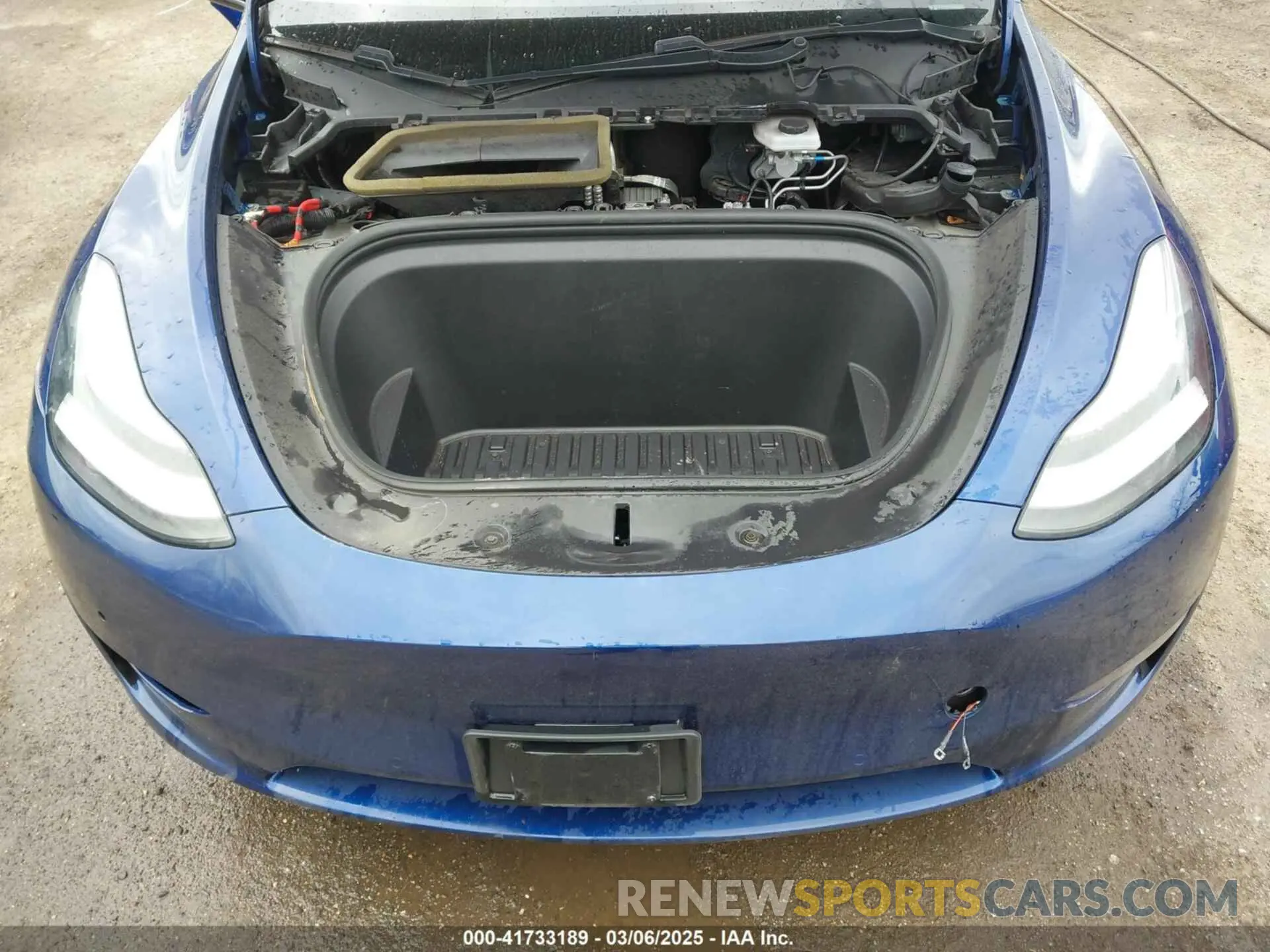 10 Photograph of a damaged car 5YJYGDEE7LF010394 TESLA MODEL Y 2020