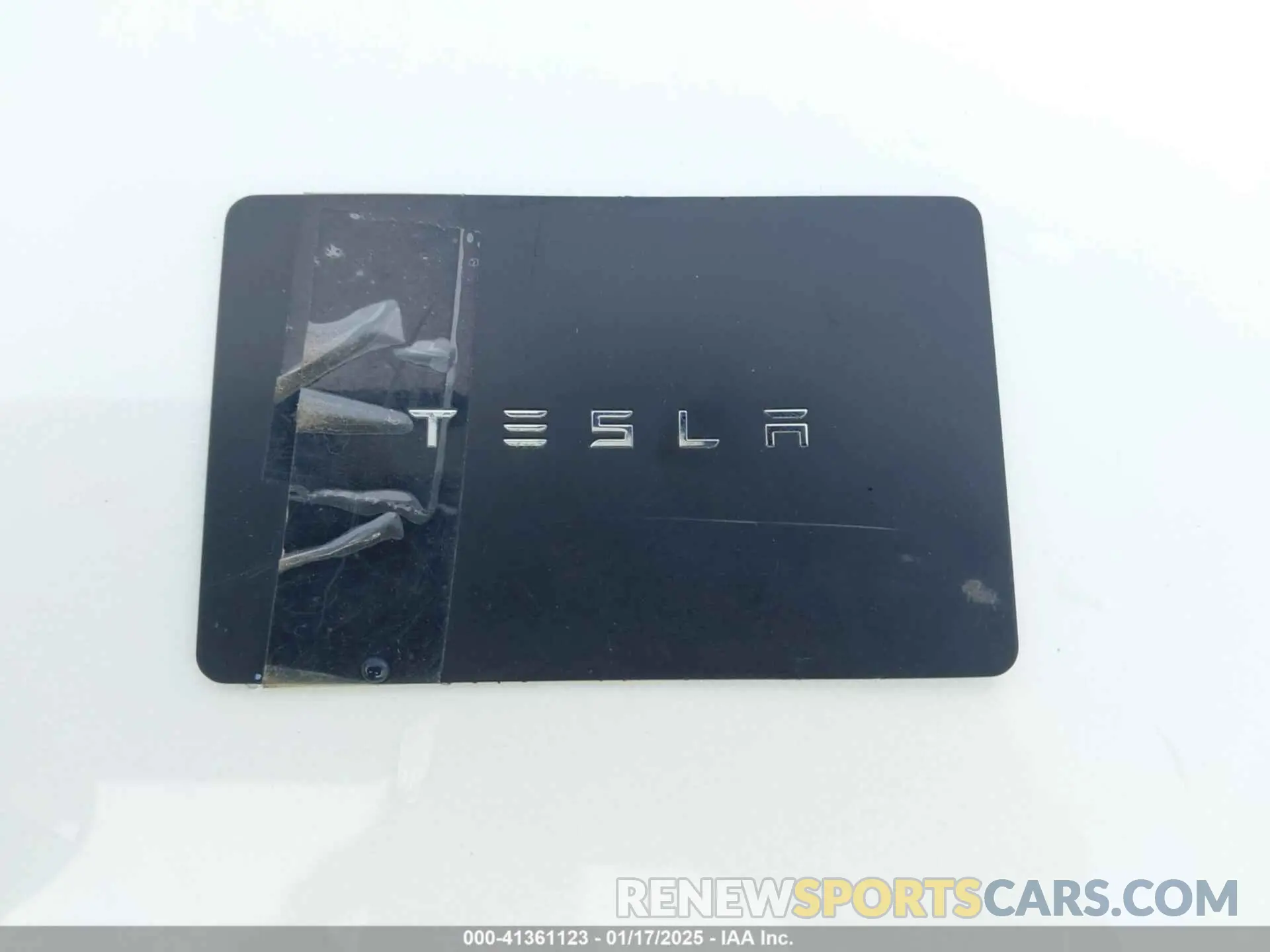 11 Photograph of a damaged car 5YJYGDEE7LF010525 TESLA MODEL Y 2020