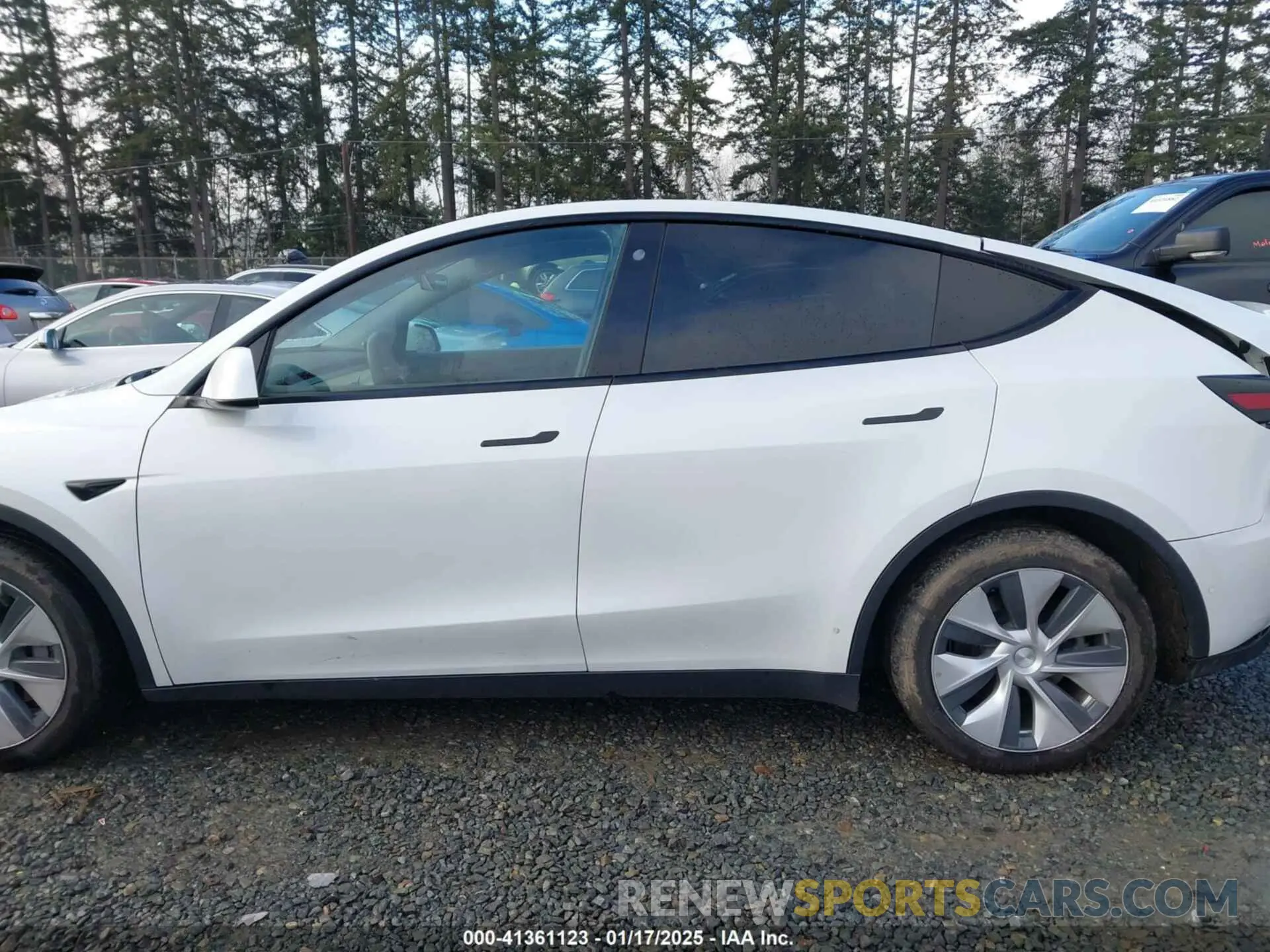 15 Photograph of a damaged car 5YJYGDEE7LF010525 TESLA MODEL Y 2020