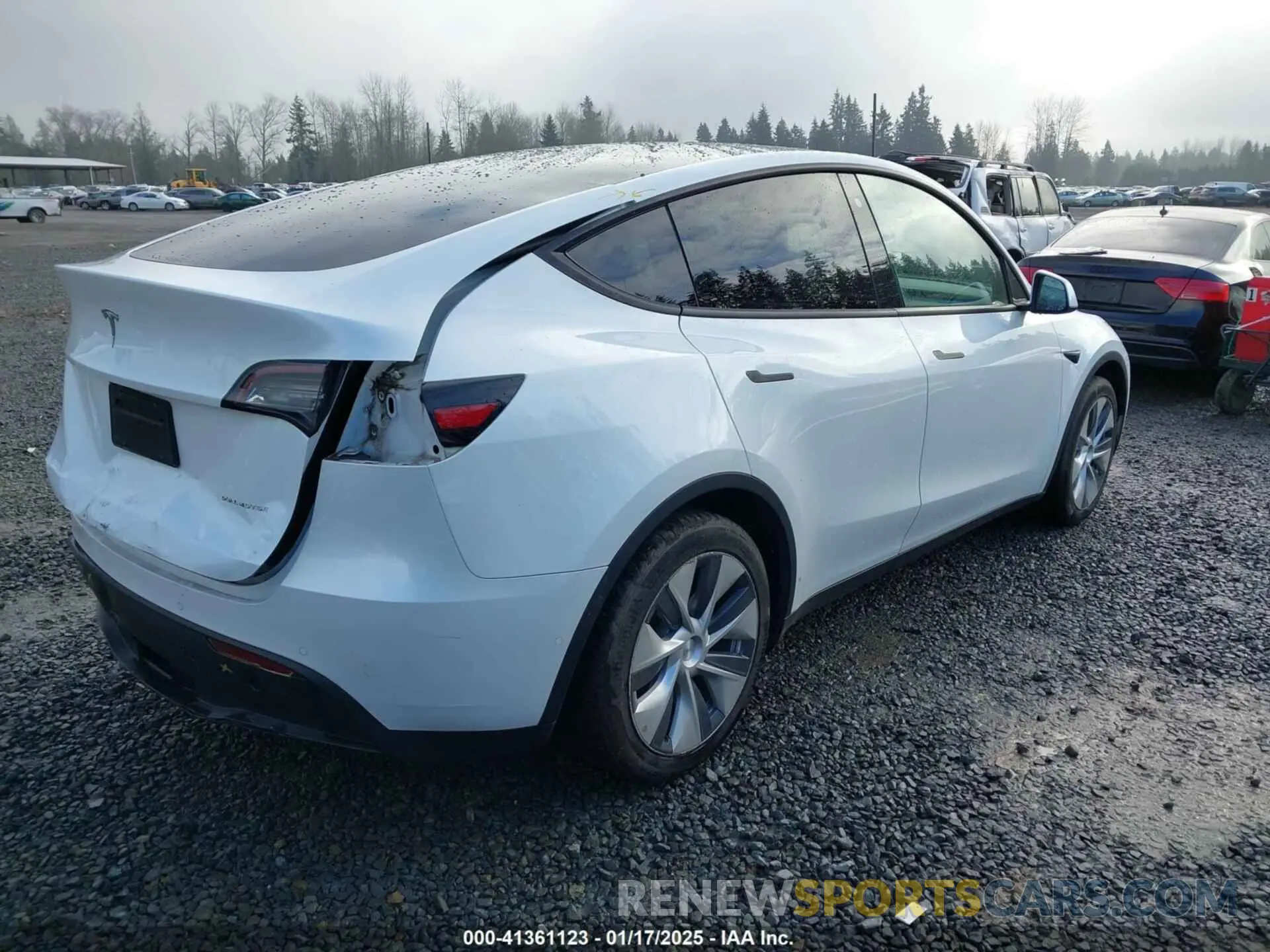4 Photograph of a damaged car 5YJYGDEE7LF010525 TESLA MODEL Y 2020