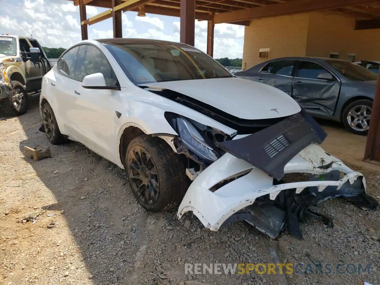 1 Photograph of a damaged car 5YJYGDEE7LF014719 TESLA MODEL Y 2020