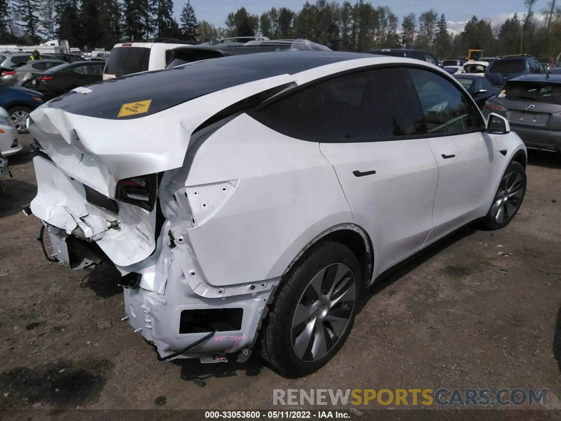 4 Photograph of a damaged car 5YJYGDEE7LF015160 TESLA MODEL Y 2020