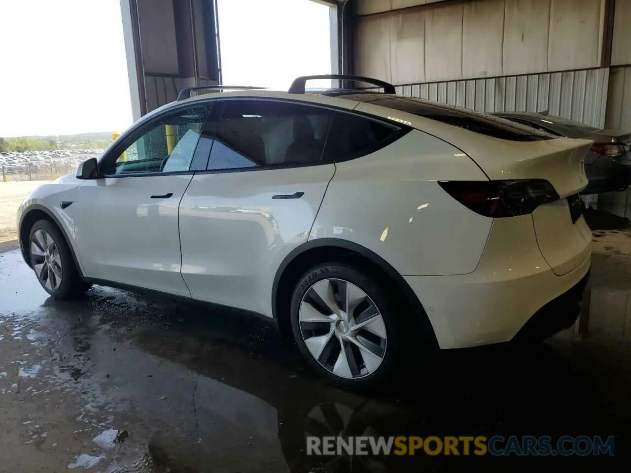 2 Photograph of a damaged car 5YJYGDEE7LF015255 TESLA MODEL Y 2020