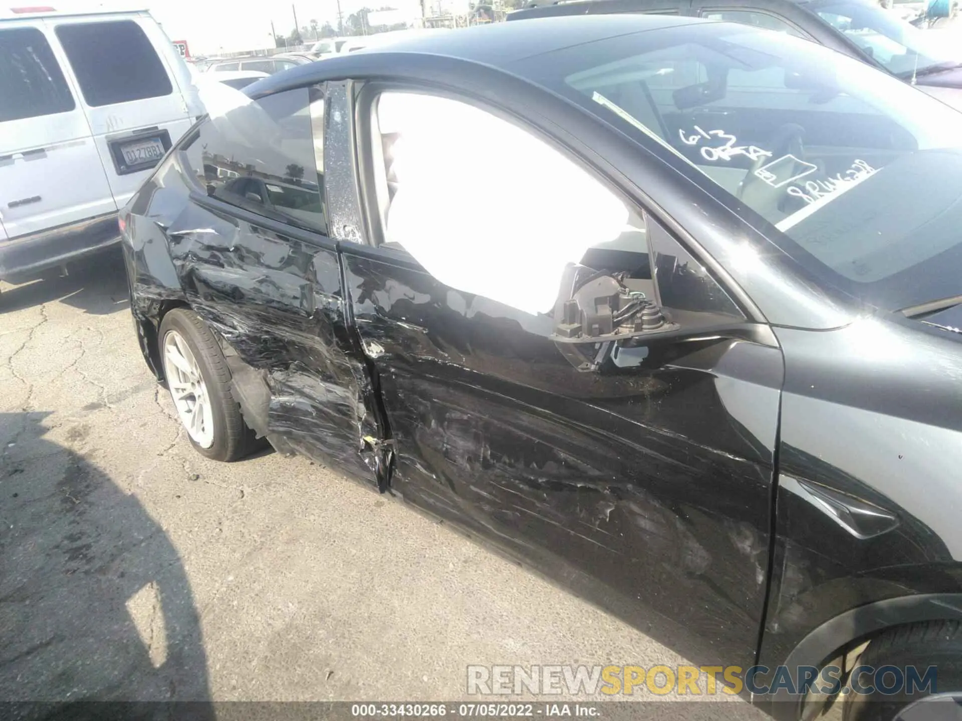 6 Photograph of a damaged car 5YJYGDEE7LF016096 TESLA MODEL Y 2020