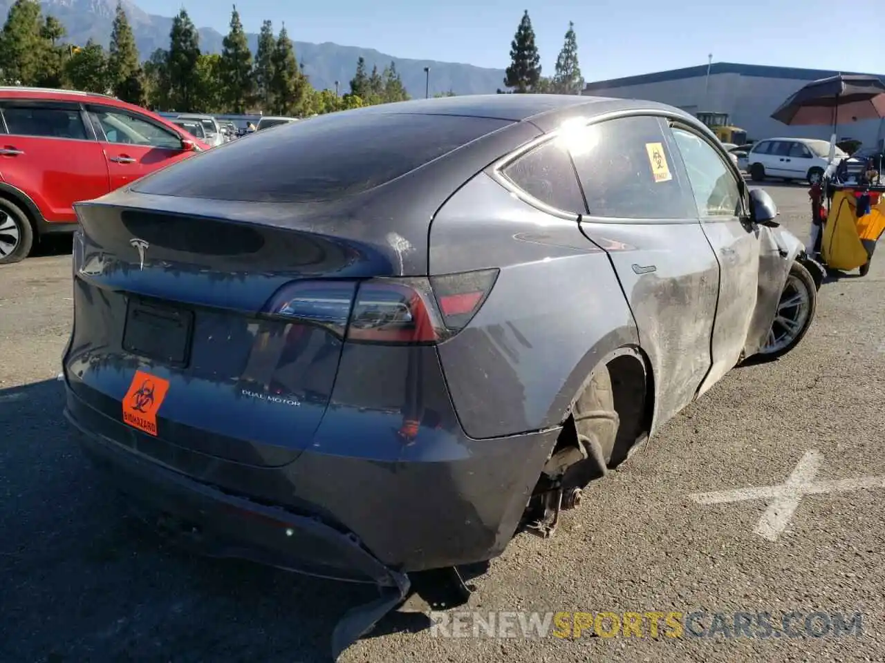 4 Photograph of a damaged car 5YJYGDEE7LF016521 TESLA MODEL Y 2020