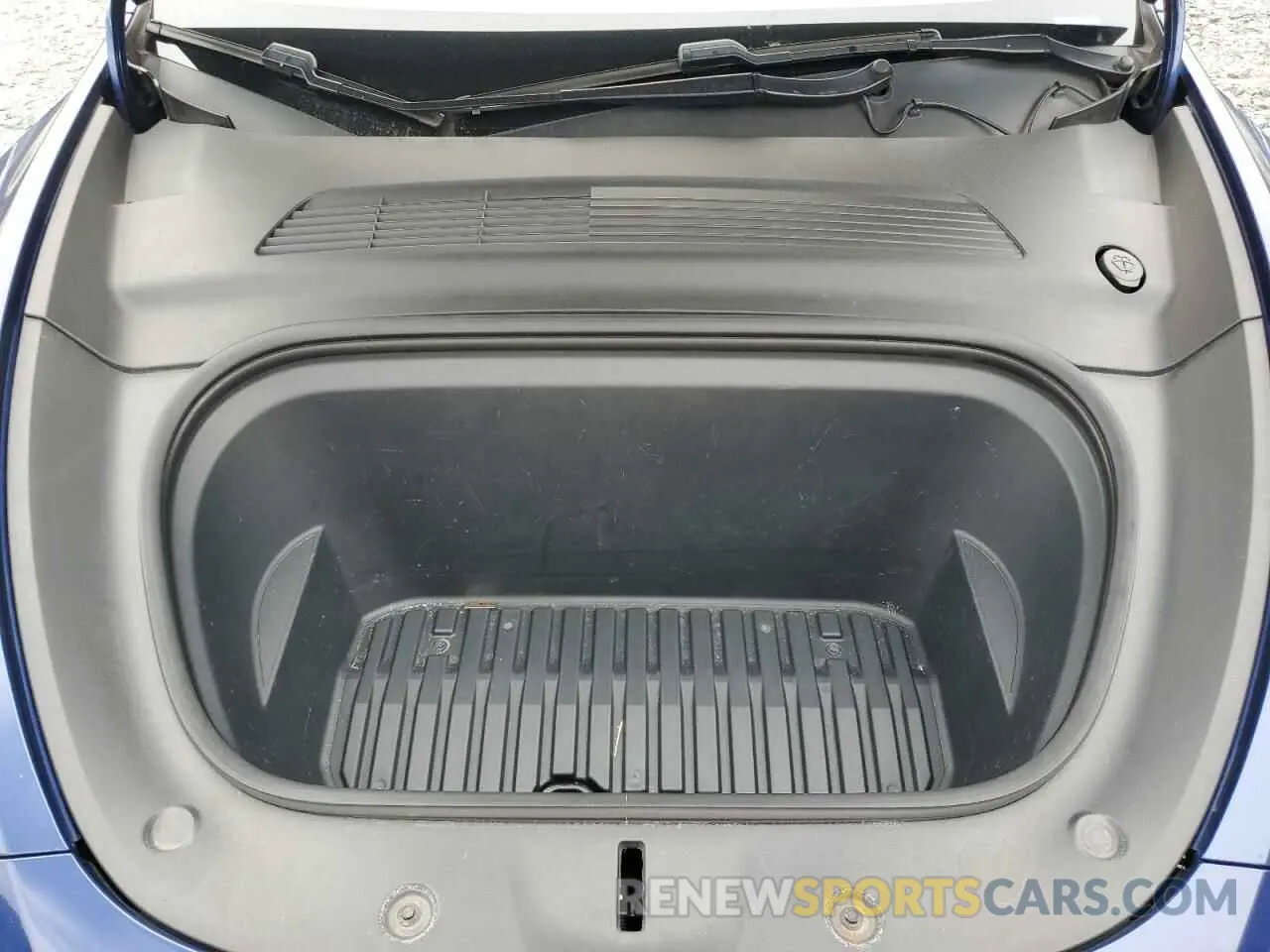 11 Photograph of a damaged car 5YJYGDEE7LF016695 TESLA MODEL Y 2020