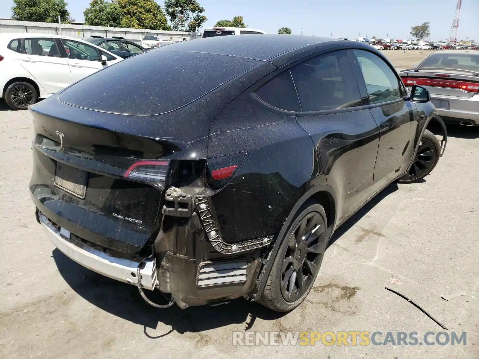 4 Photograph of a damaged car 5YJYGDEE7LF018219 TESLA MODEL Y 2020