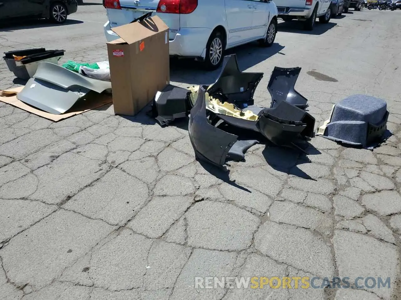 13 Photograph of a damaged car 5YJYGDEE7LF020455 TESLA MODEL Y 2020