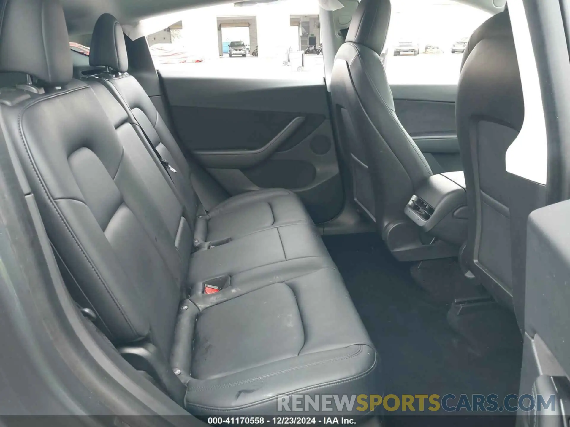 8 Photograph of a damaged car 5YJYGDEE7LF030080 TESLA MODEL Y 2020