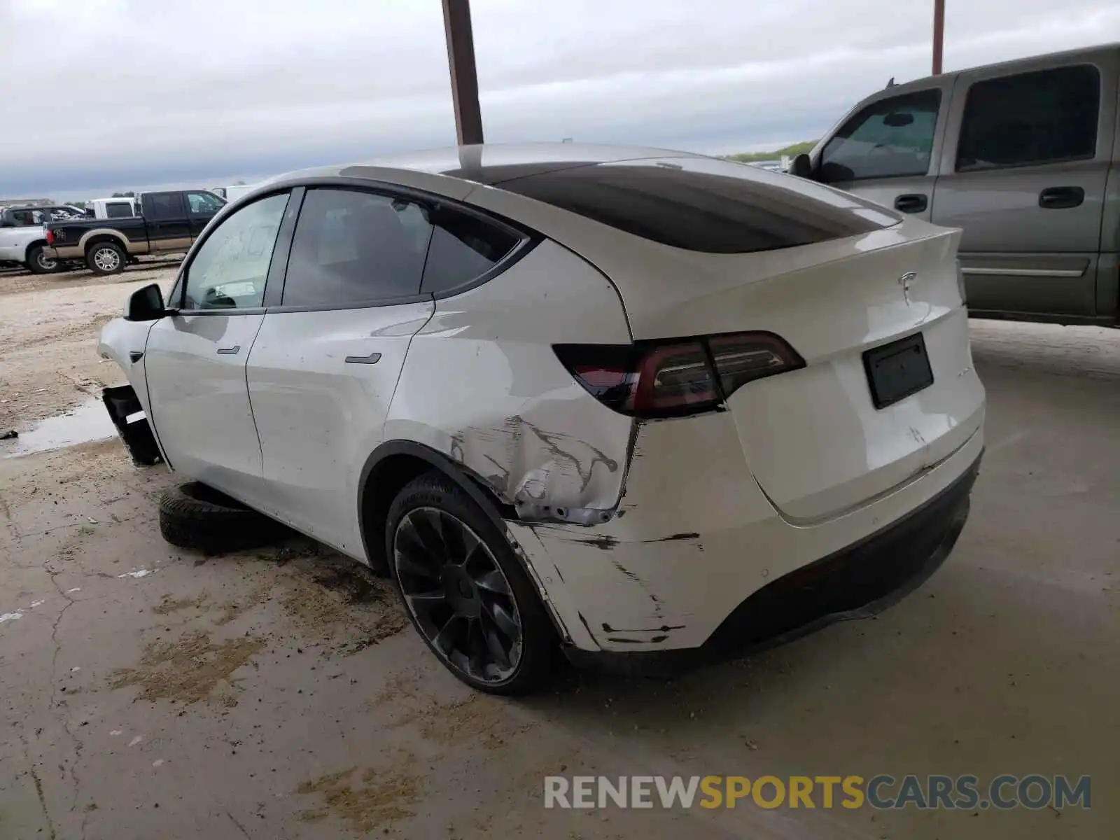 3 Photograph of a damaged car 5YJYGDEE7LF034243 TESLA MODEL Y 2020