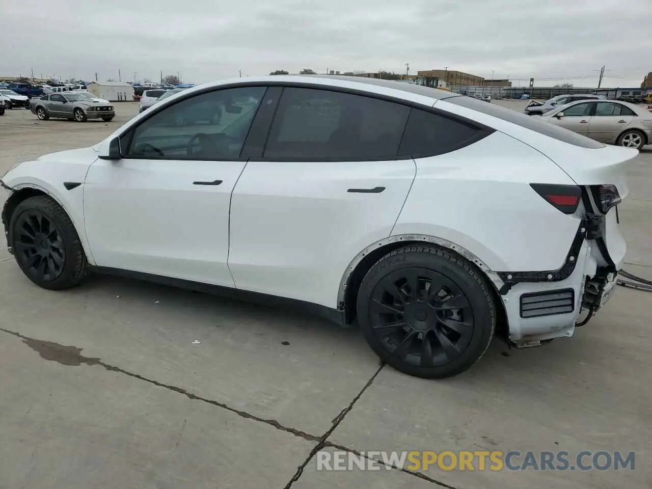 2 Photograph of a damaged car 5YJYGDEE7LF037420 TESLA MODEL Y 2020
