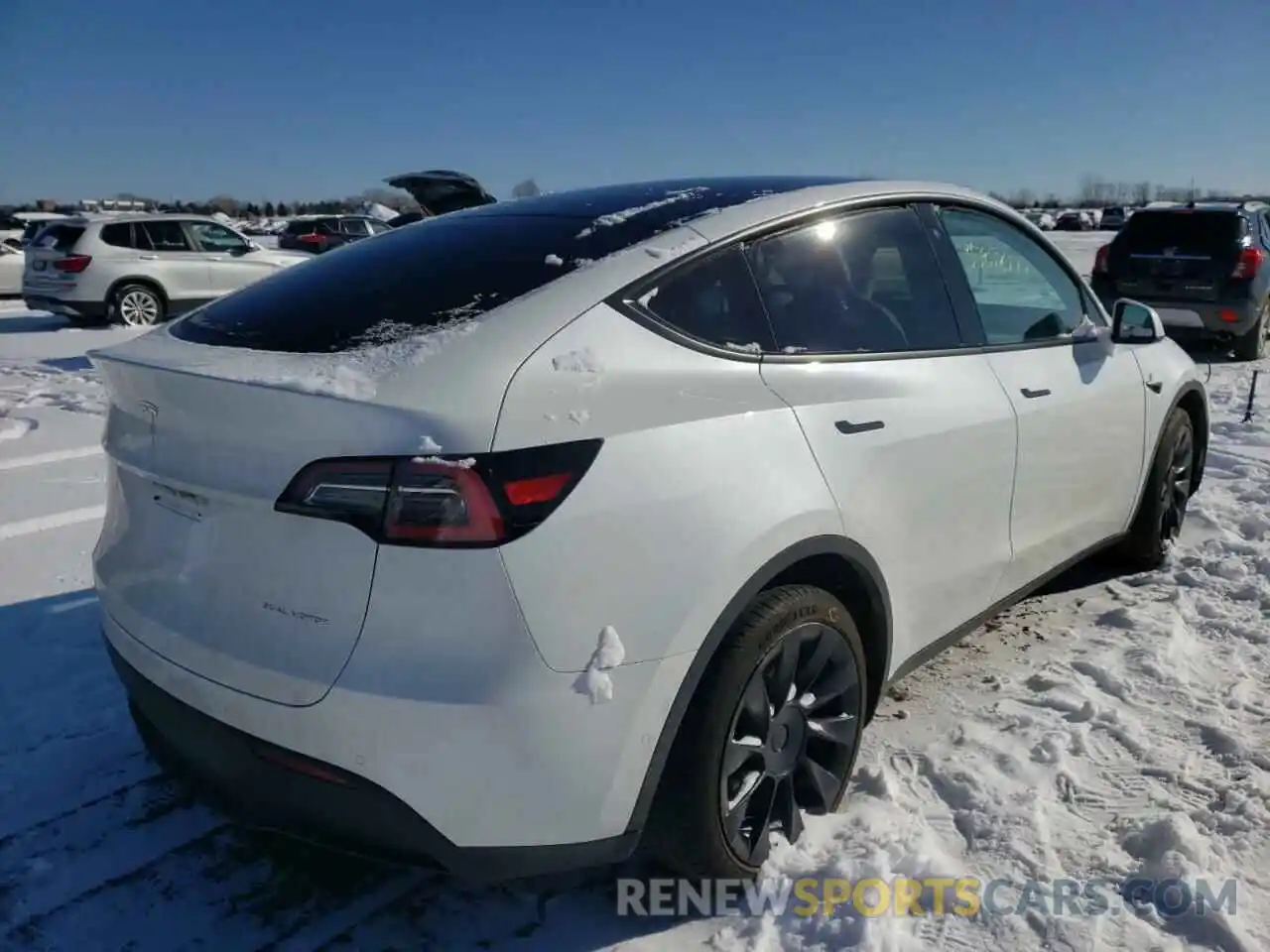 4 Photograph of a damaged car 5YJYGDEE7LF040463 TESLA MODEL Y 2020