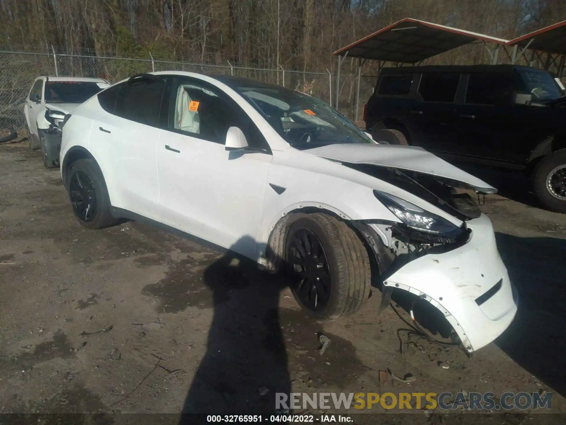 1 Photograph of a damaged car 5YJYGDEE7LF041886 TESLA MODEL Y 2020