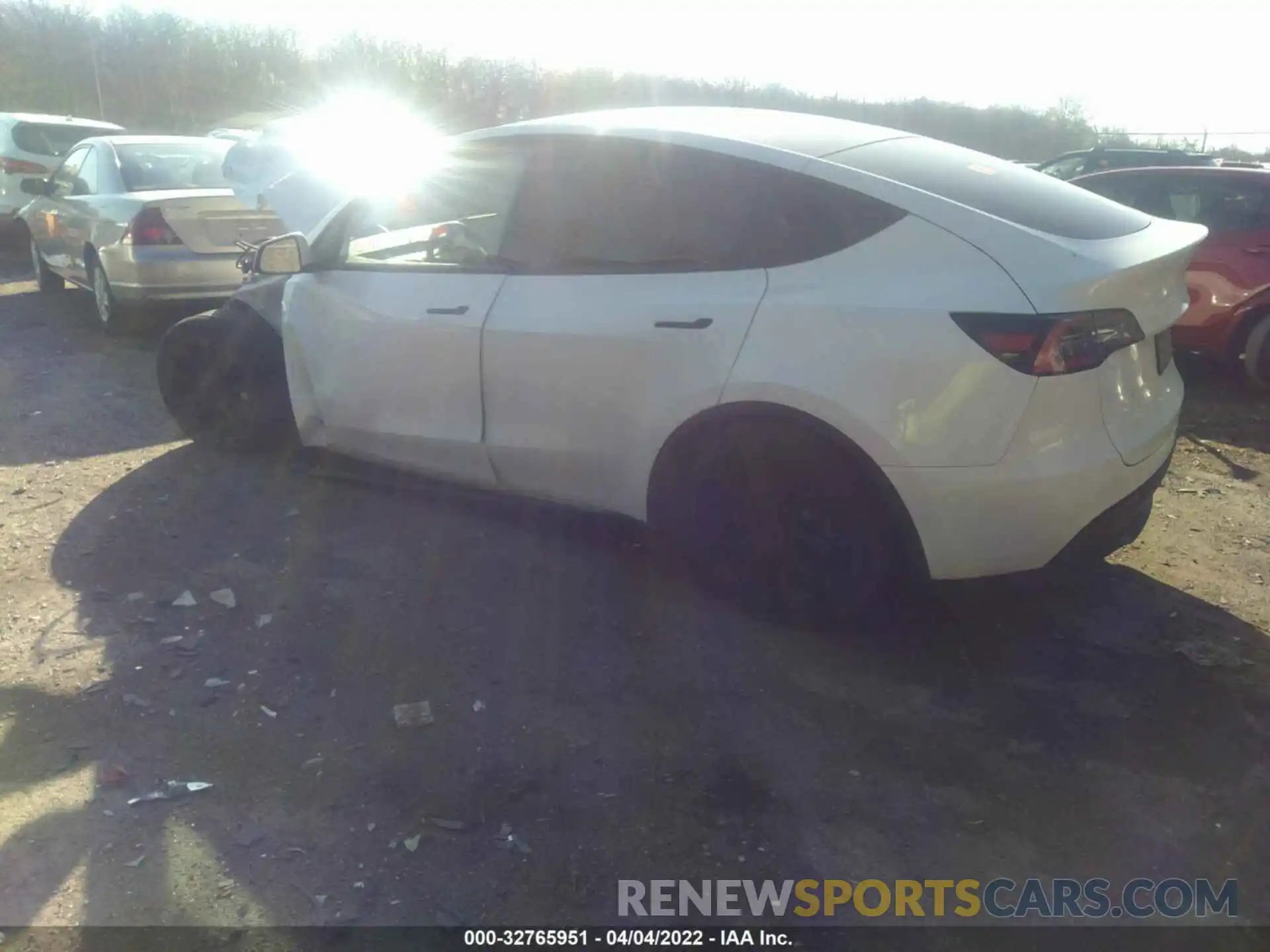 3 Photograph of a damaged car 5YJYGDEE7LF041886 TESLA MODEL Y 2020