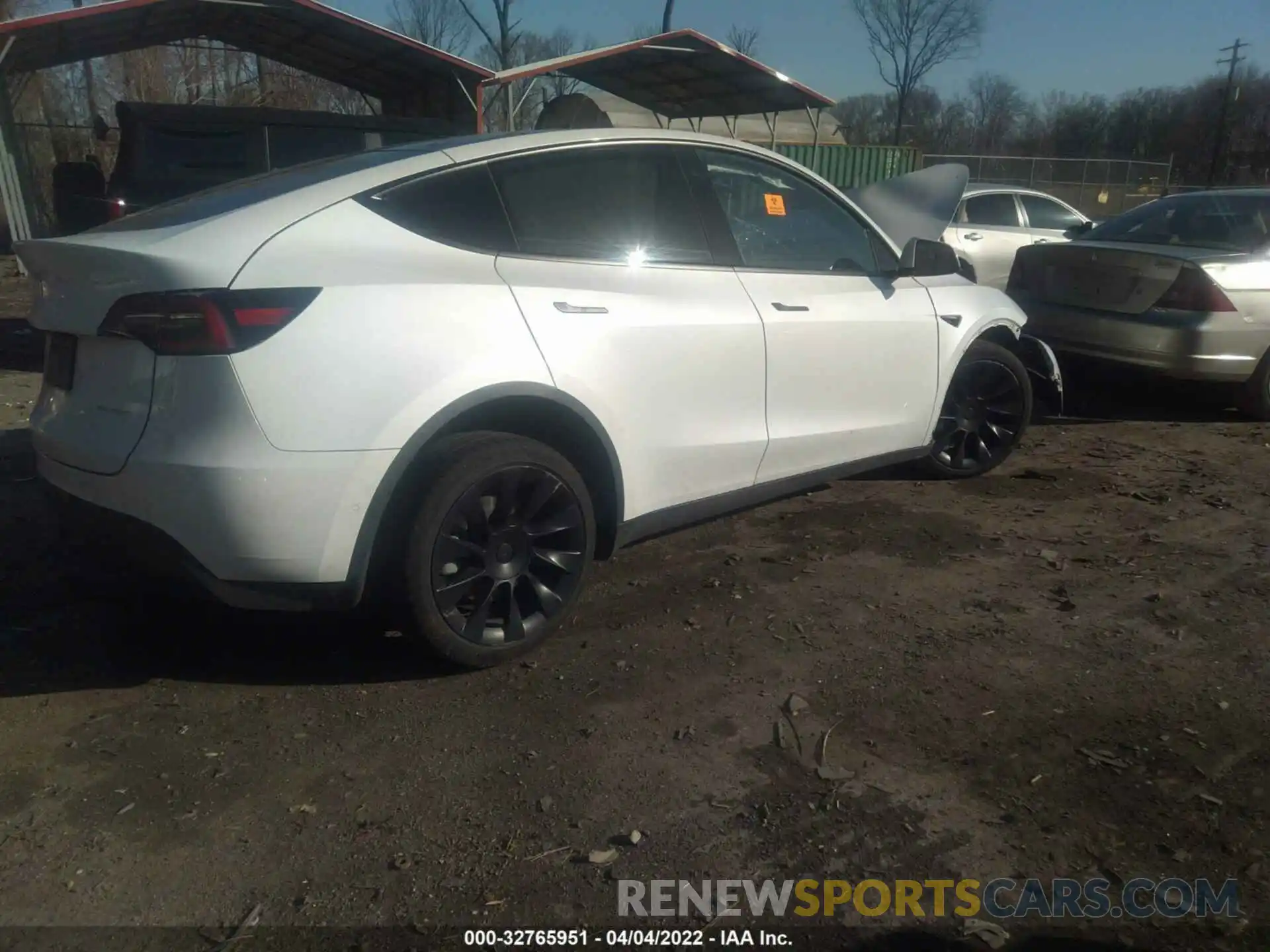 4 Photograph of a damaged car 5YJYGDEE7LF041886 TESLA MODEL Y 2020