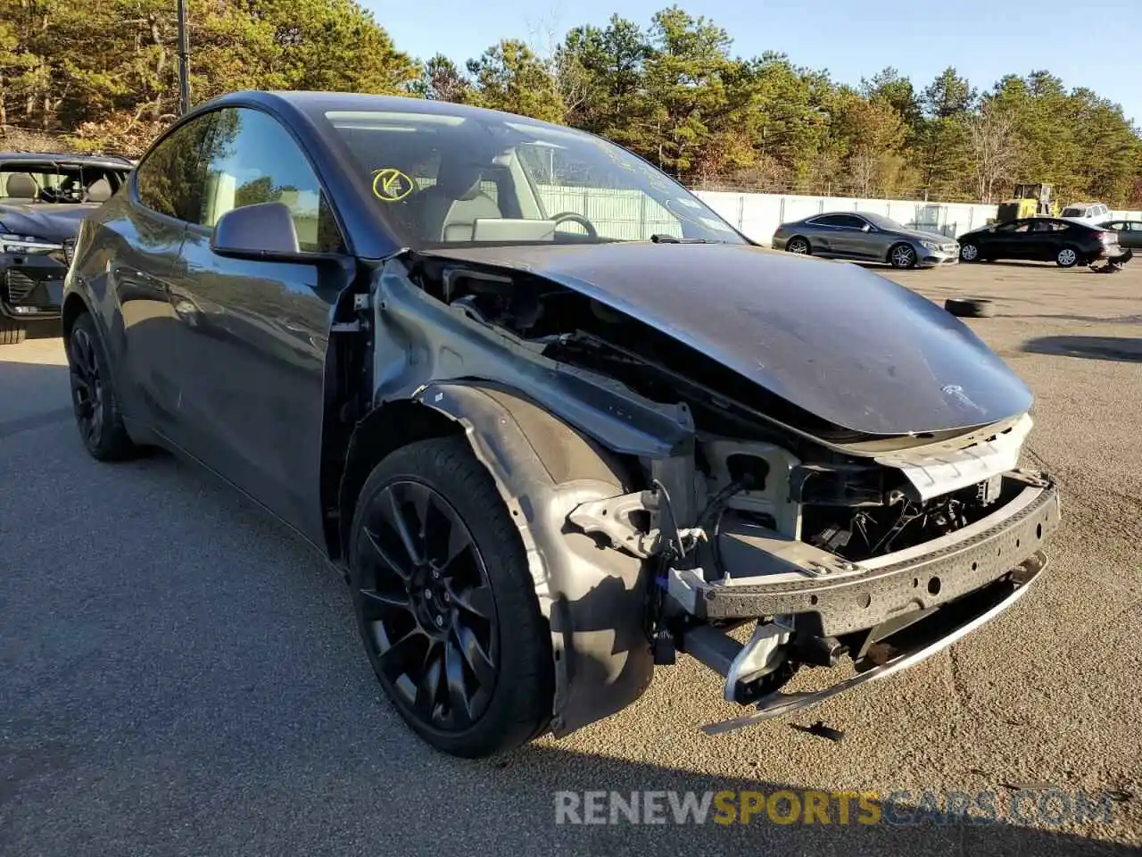 1 Photograph of a damaged car 5YJYGDEE7LF041953 TESLA MODEL Y 2020