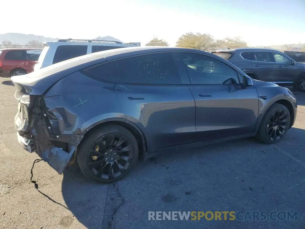 3 Photograph of a damaged car 5YJYGDEE7LF042052 TESLA MODEL Y 2020