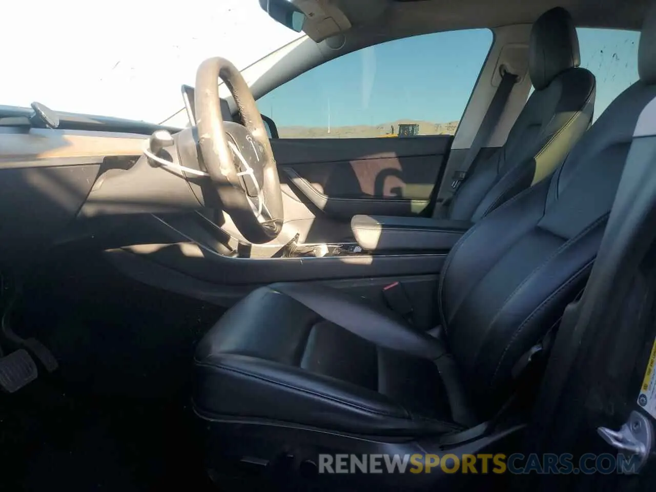 7 Photograph of a damaged car 5YJYGDEE7LF042052 TESLA MODEL Y 2020