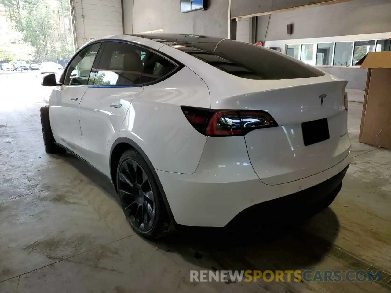 3 Photograph of a damaged car 5YJYGDEE7LF046196 TESLA MODEL Y 2020
