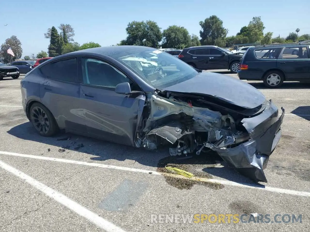 4 Photograph of a damaged car 5YJYGDEE7LF052001 TESLA MODEL Y 2020