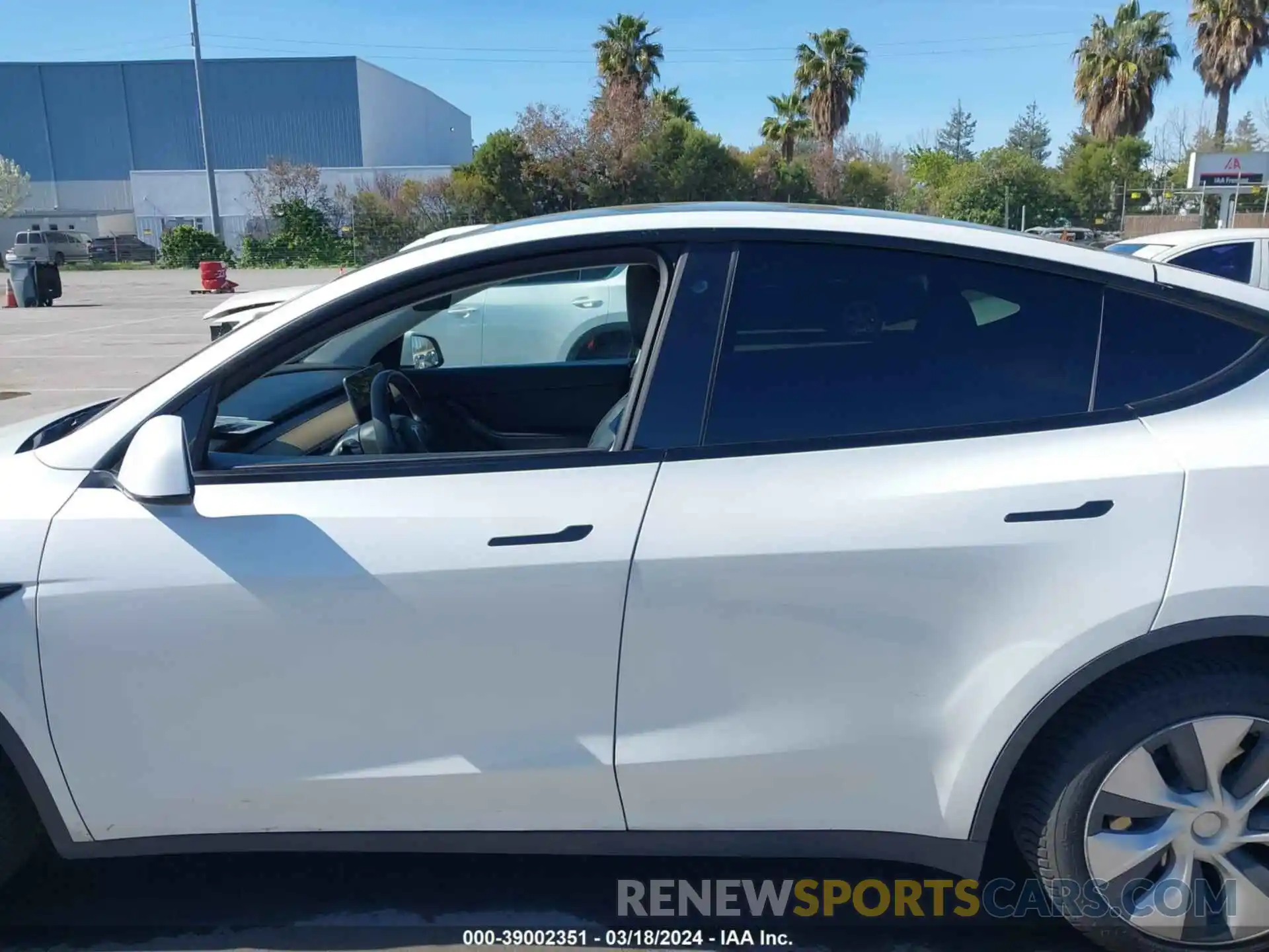 15 Photograph of a damaged car 5YJYGDEE7LF054475 TESLA MODEL Y 2020