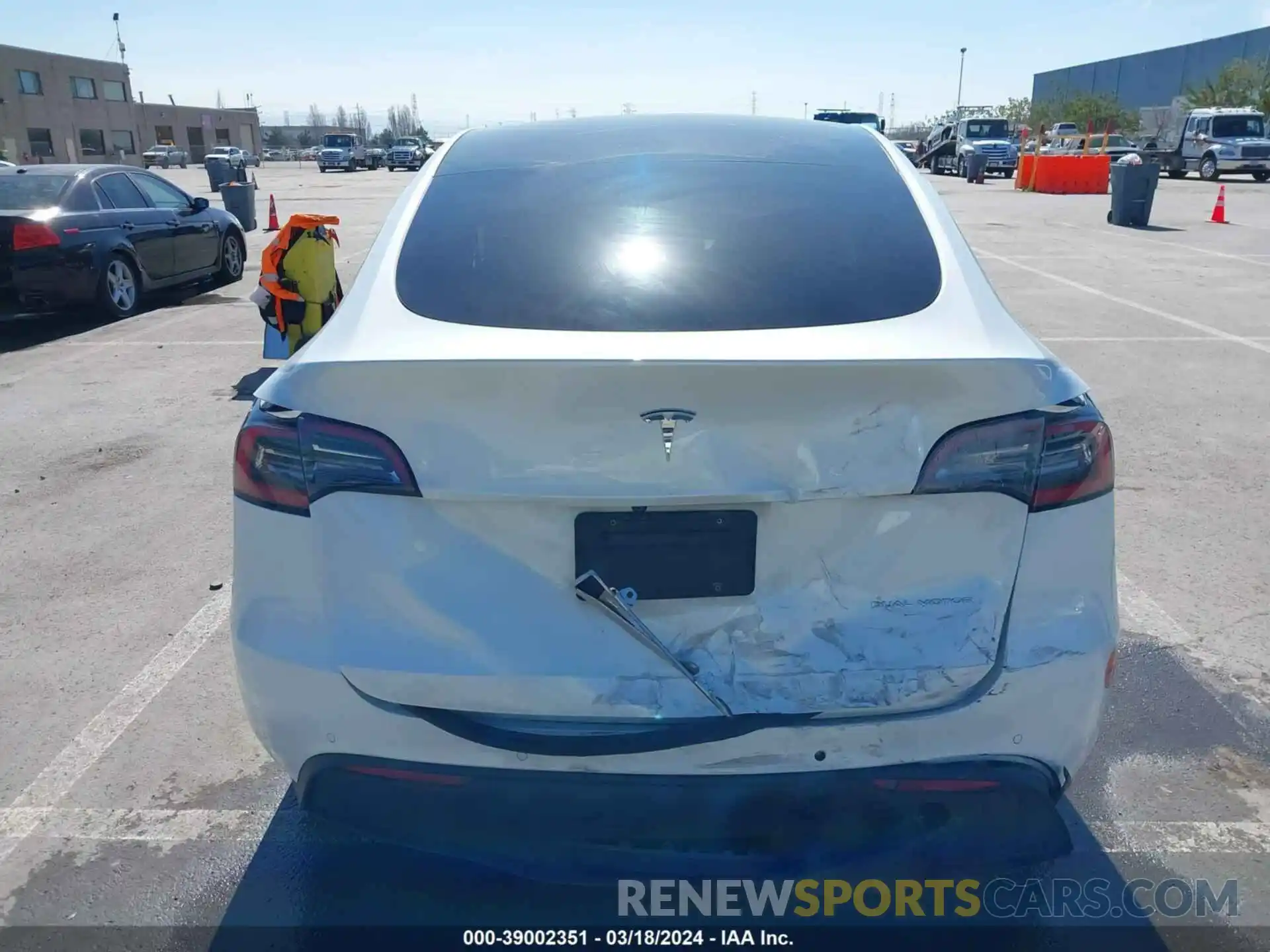 17 Photograph of a damaged car 5YJYGDEE7LF054475 TESLA MODEL Y 2020