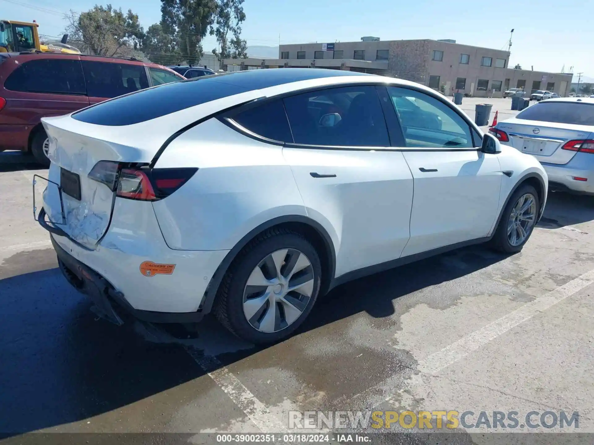 4 Photograph of a damaged car 5YJYGDEE7LF054475 TESLA MODEL Y 2020