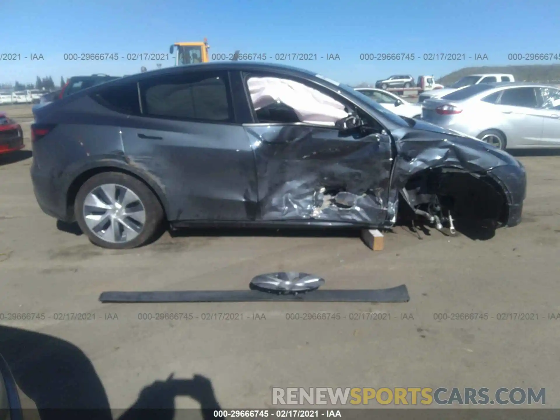 6 Photograph of a damaged car 5YJYGDEE7LF055075 TESLA MODEL Y 2020