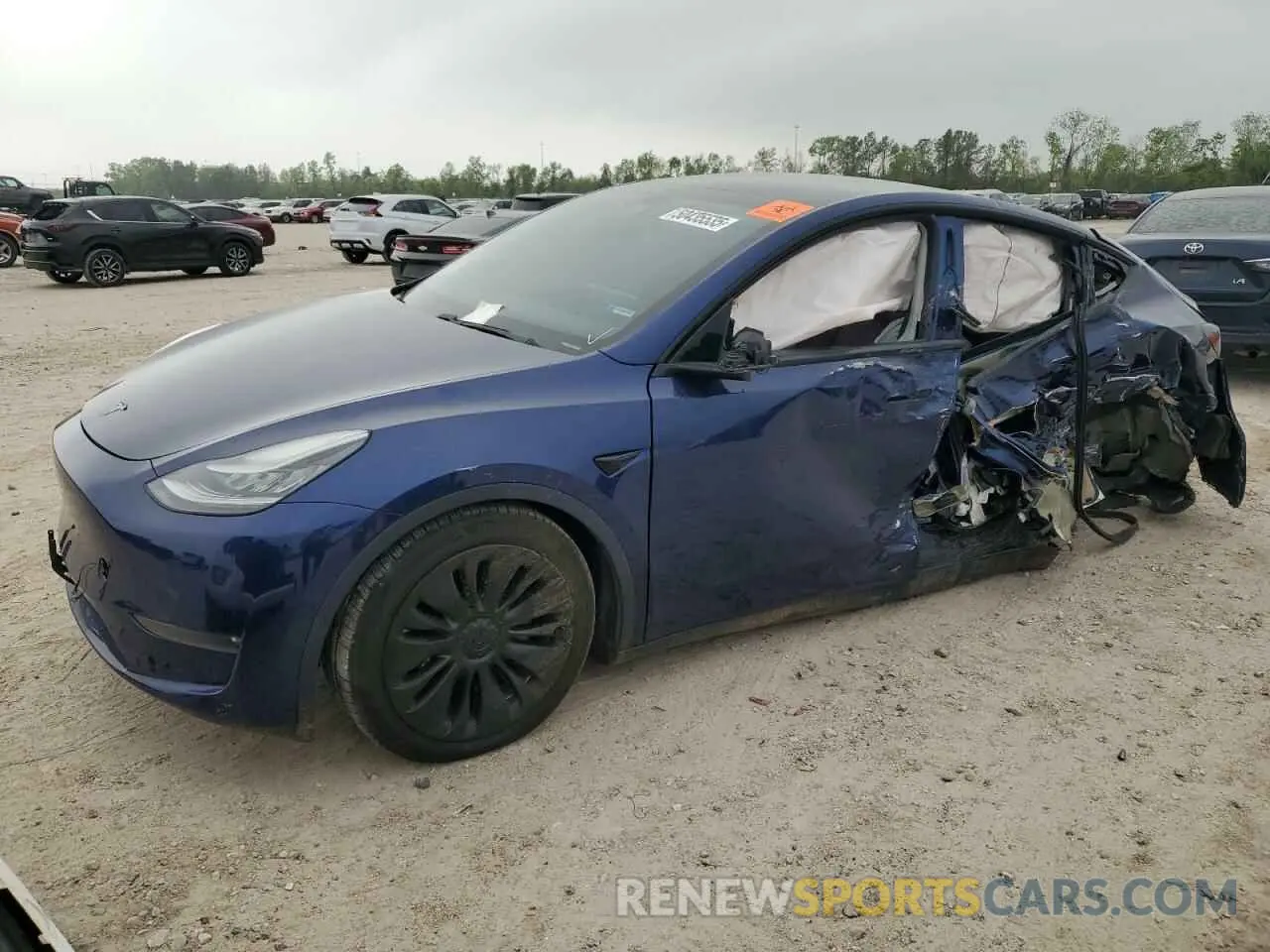 1 Photograph of a damaged car 5YJYGDEE7LF057909 TESLA MODEL Y 2020