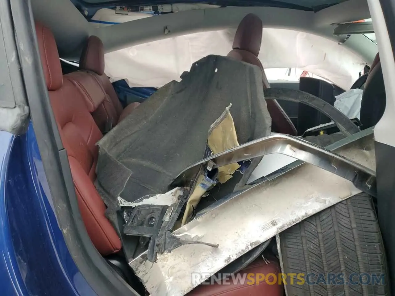 10 Photograph of a damaged car 5YJYGDEE7LF057909 TESLA MODEL Y 2020